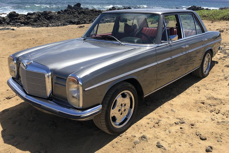 Mercedes 230