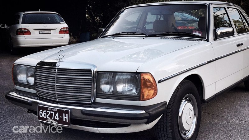 Мерседес-Бенц 230е