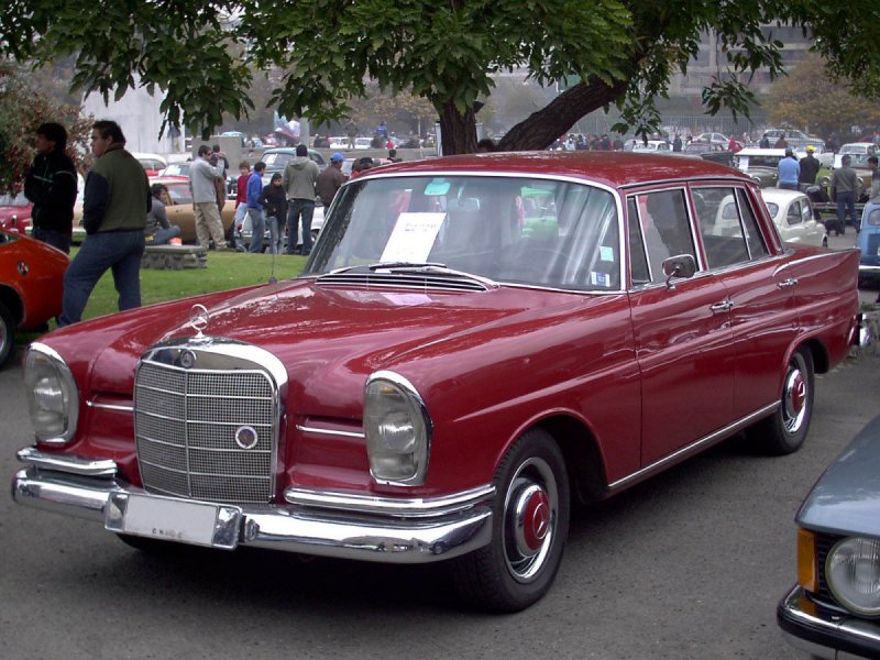 Mercedes 230