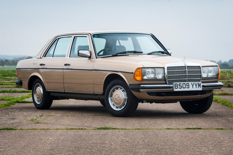 Mercedes 230e w123