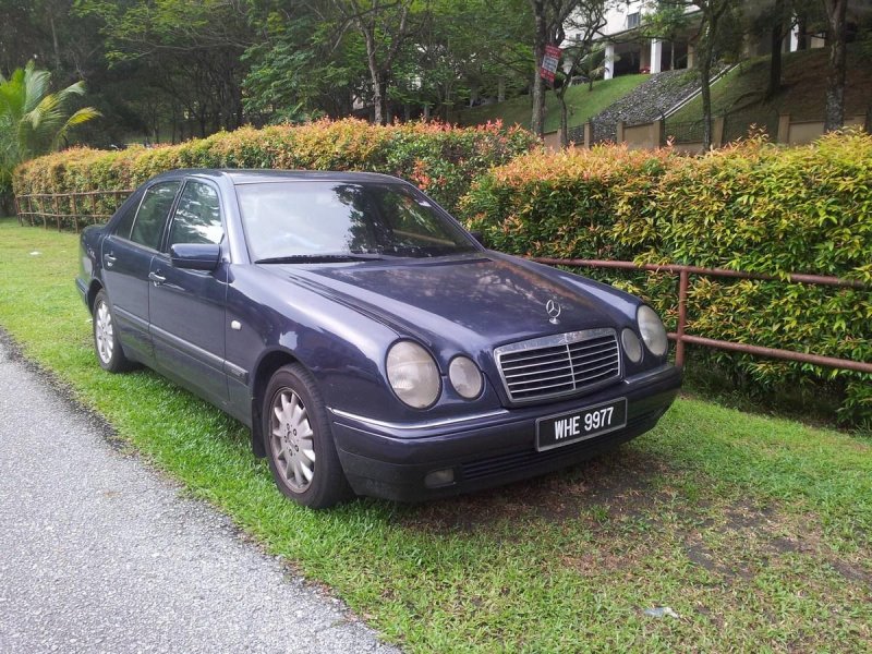 Mercedes-Benz 230 SL