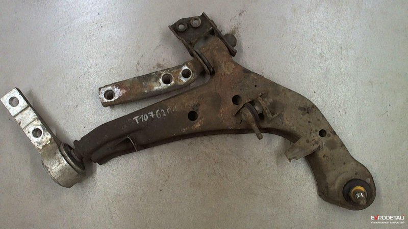 Nissan p12 поперечный рычаг