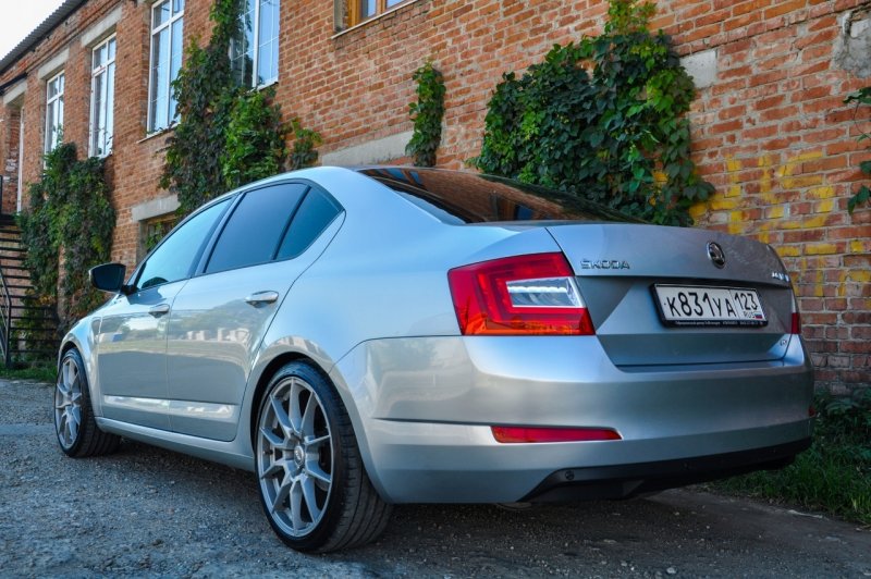 Skoda Octavia a7 на 18 дисках