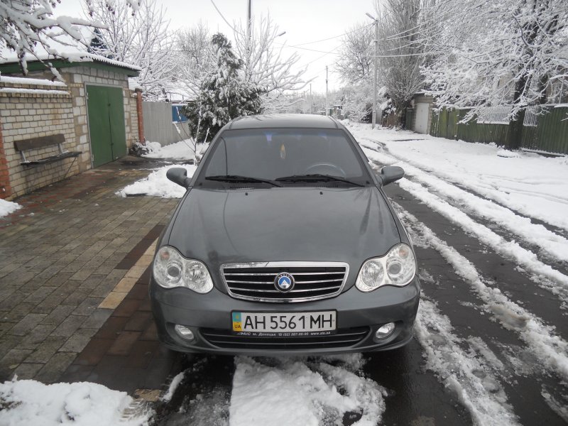 Джили СК 2 черно белая