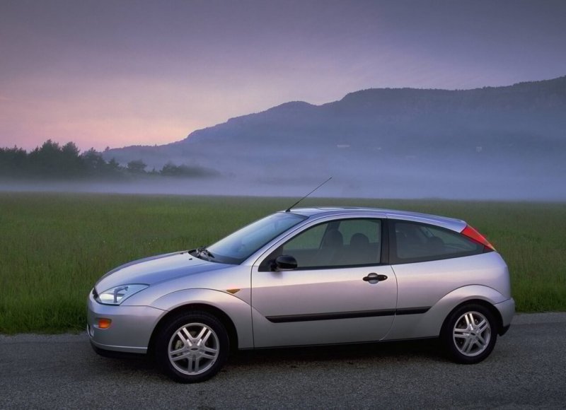 Ford Focus 1 хэтчбек