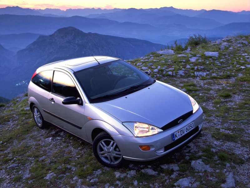 Ford Focus 1 хэтчбек