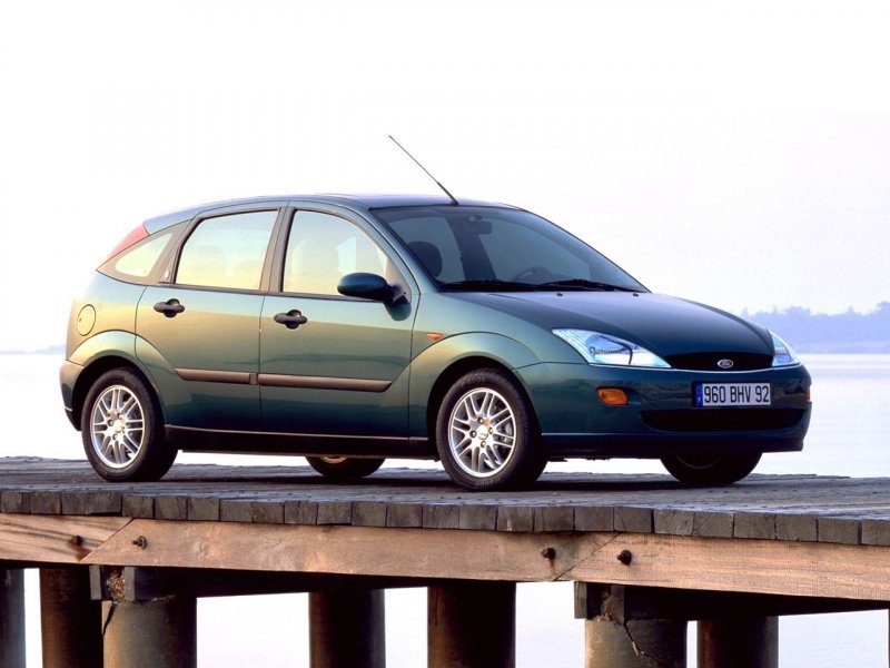 Ford Focus 1 хэтчбек