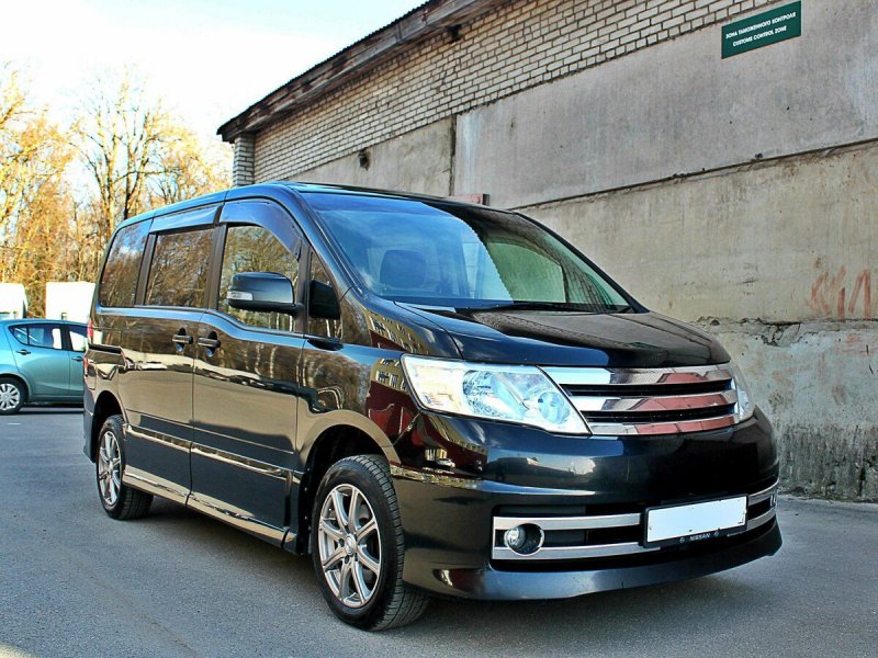 Nissan Serena c25
