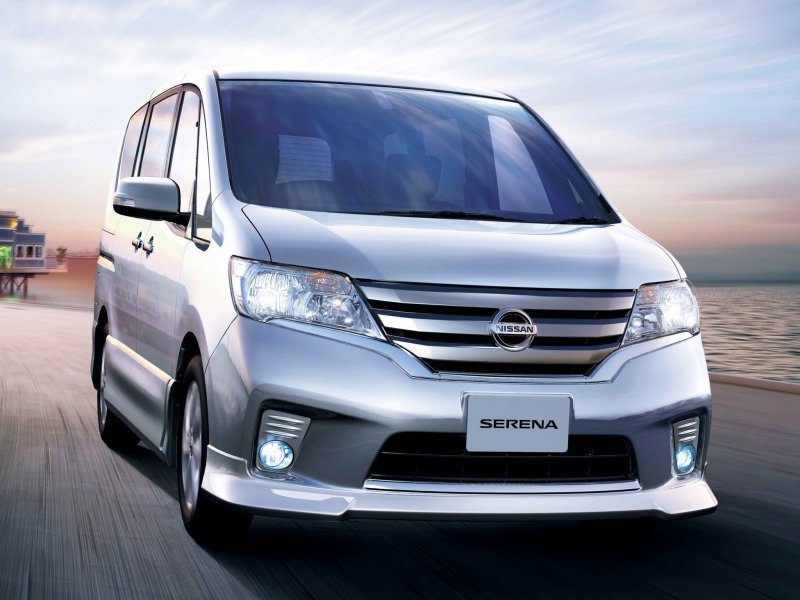 Nissan Serena c26 Highway Star