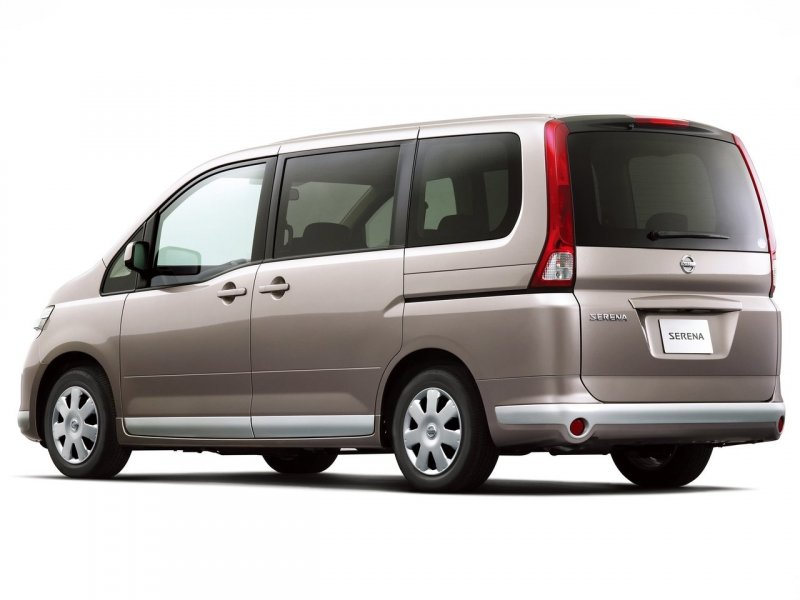 Nissan Serena 2005