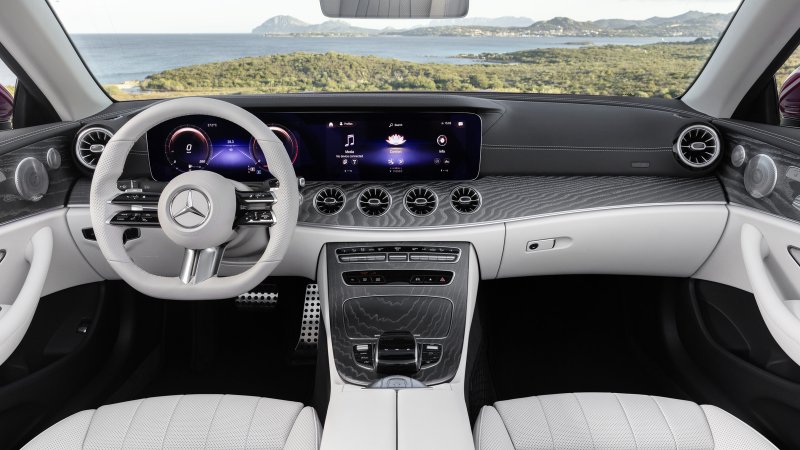 Mercedes e Coupe 2021 Interior