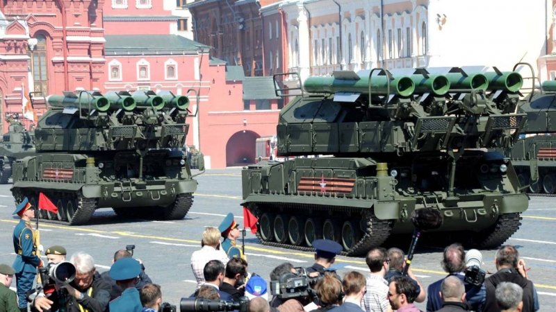 Парад военной техники на красной площади