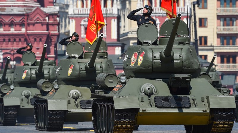 Т-34 на параде Победы в Москве