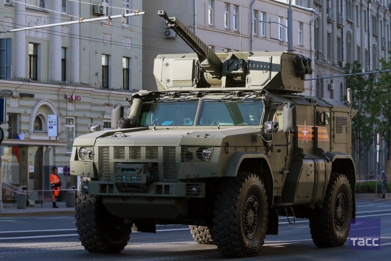 Бронеавтомобиль Тайфун ВДВ К-4386