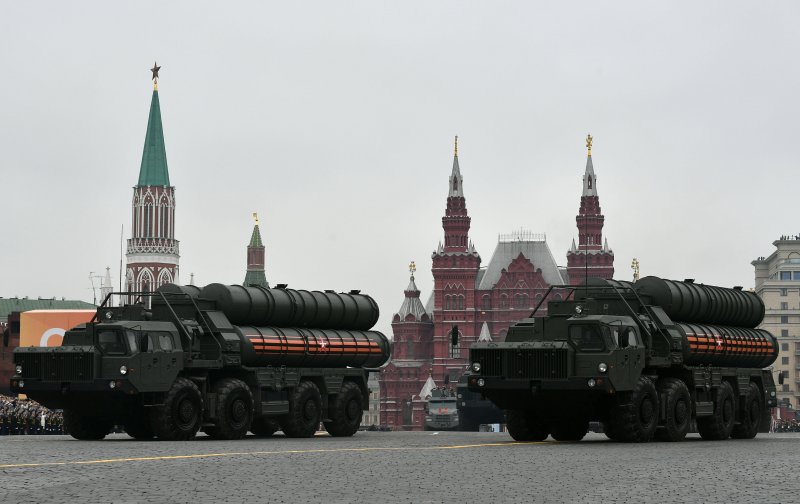 С 400 на параде в Москве на красной площади