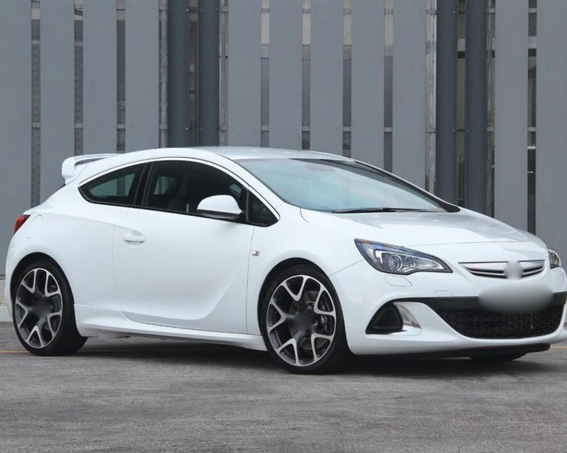 Opel Astra OPC 2013