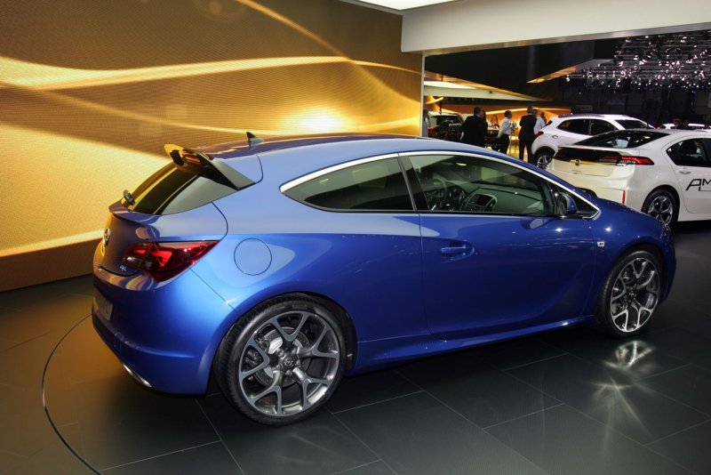 Opel Astra OPC 2021