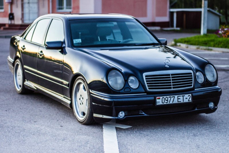 Mercedes-Benz w210