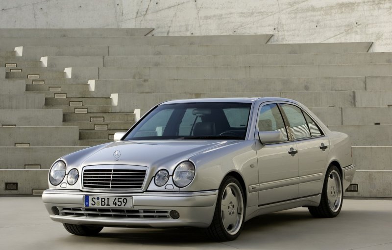 Mercedes Benz e class w210 AMG