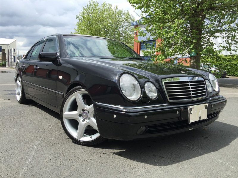 Mercedes-Benz w210