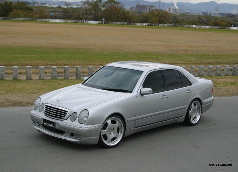 Mercedes Benz e class w210 2001