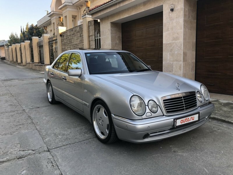 Mercedes e w210