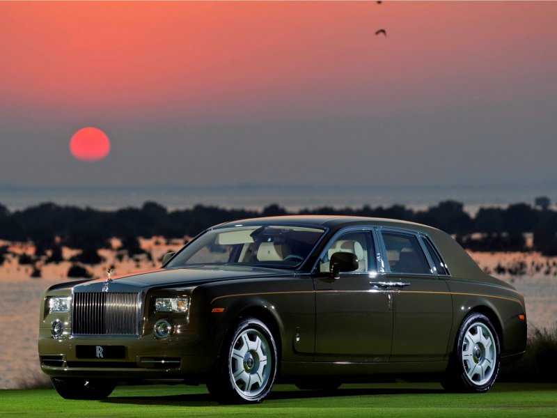 Машина Rolls Royce Phantom