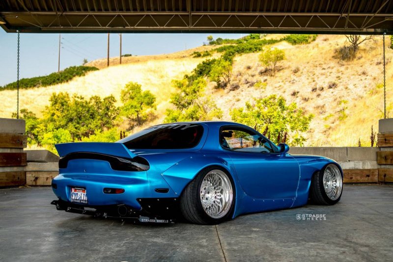Mazda RX-7 Blue