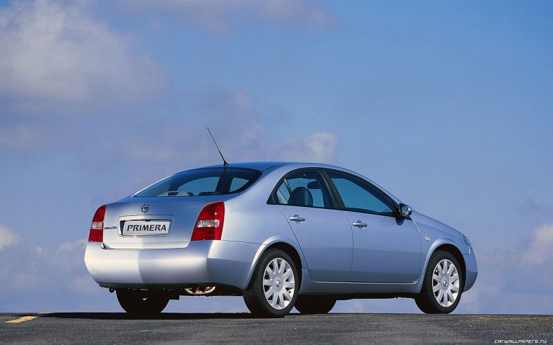 Nissan primera Liftback p12
