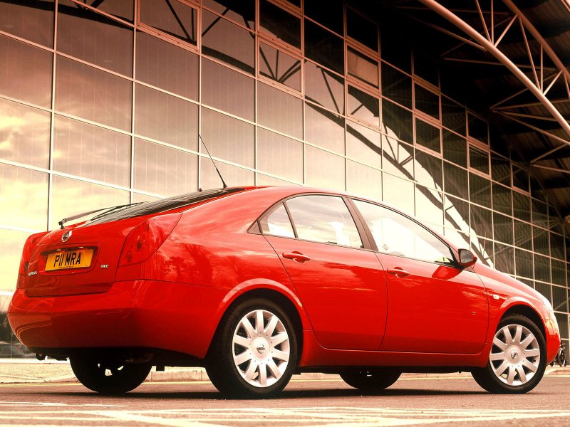 Nissan primera Liftback p12