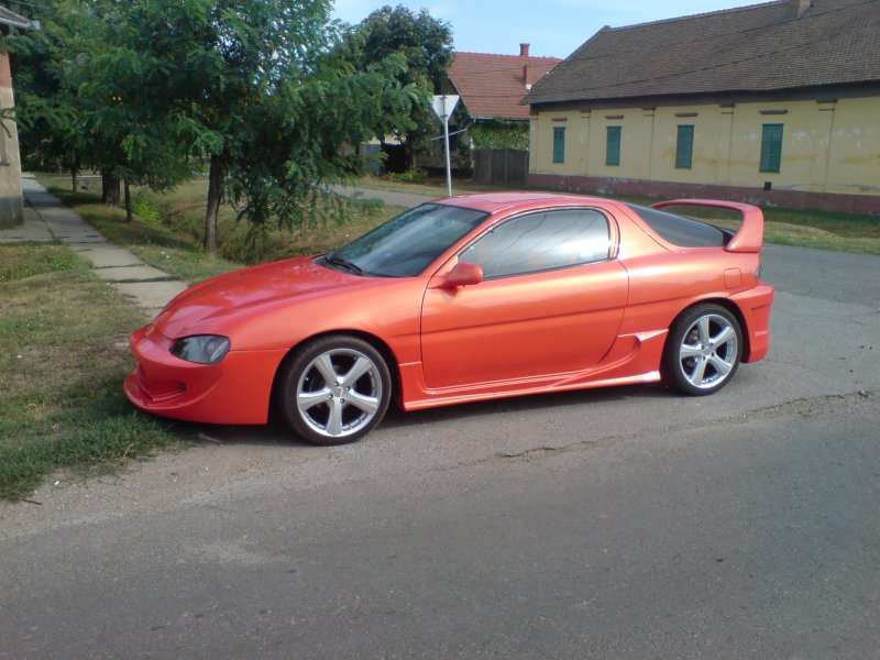 Mazda 325 vi