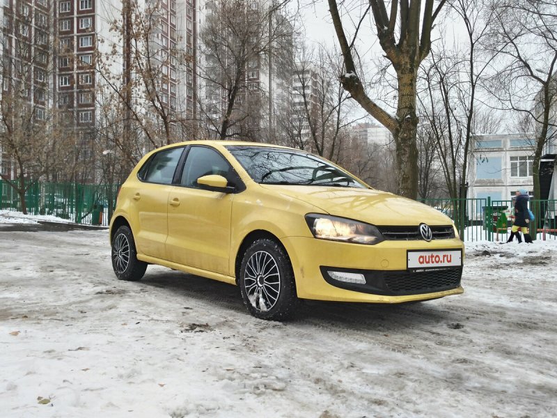 Volkswagen Polo mk5 Yellow