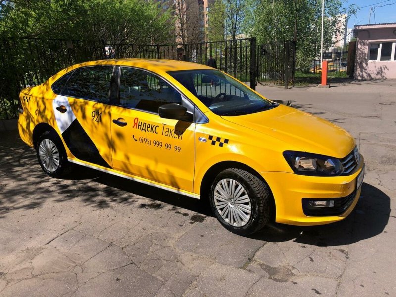 Машина Volkswagen Polo 2019