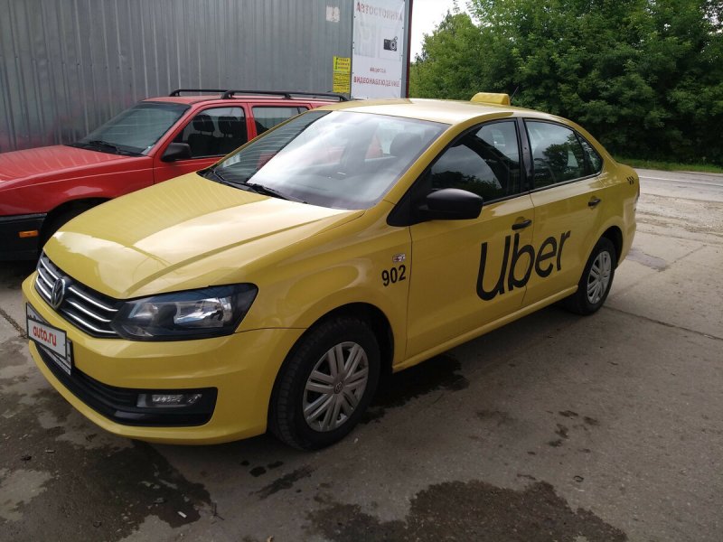 VW Polo 2013 желтые фары