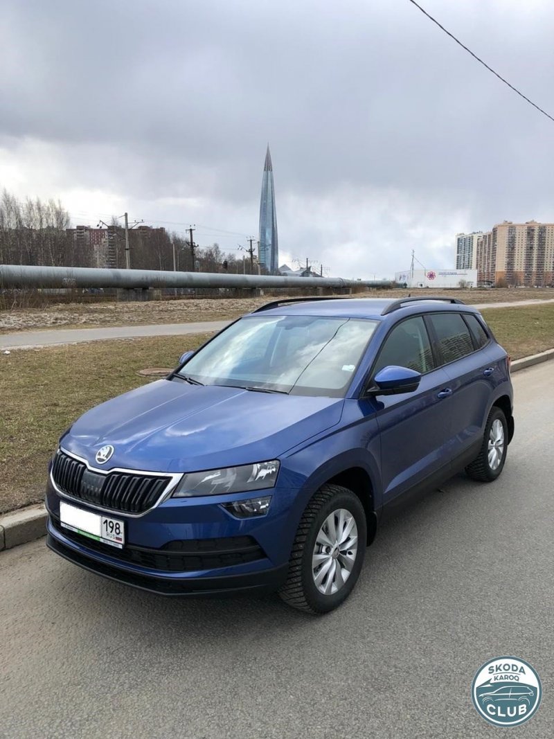 Skoda Karoq синий Reef