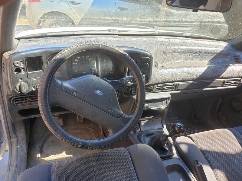 Ford Scorpio салон