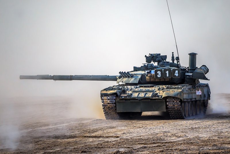 Военная техника танк т80