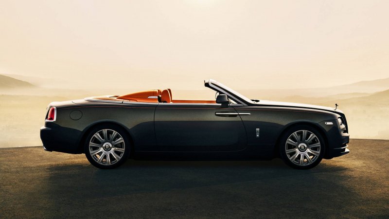 Машина Rolls Royce Phantom