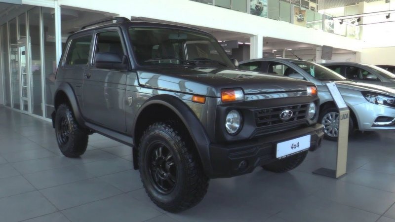 Lada 4x4 Bronto черная
