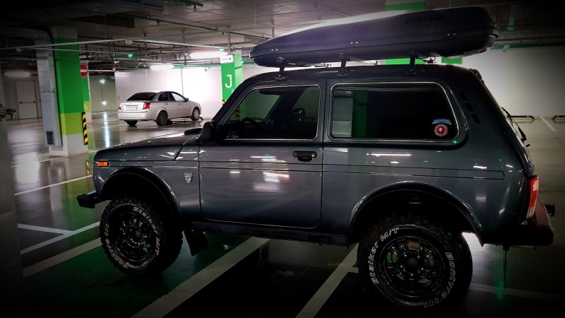 Lada 4x4 Bronto Борнео
