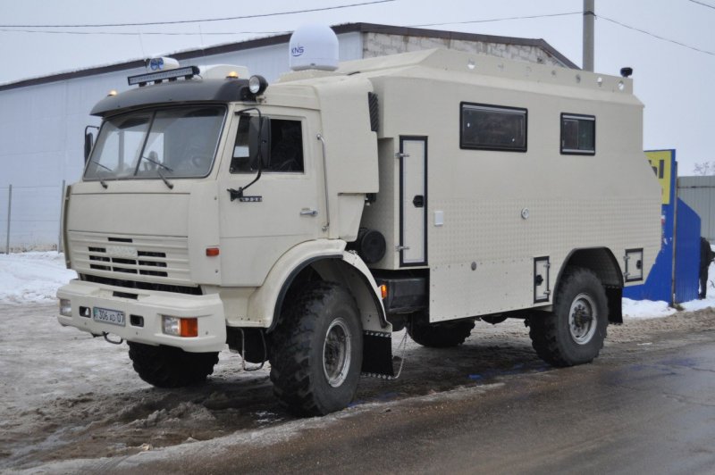 КАМАЗ 43118 6х6 автодом