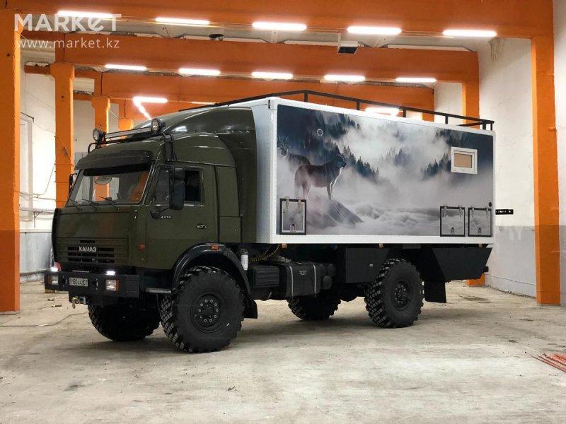 КАМАЗ 43118 автодом полуприцеп