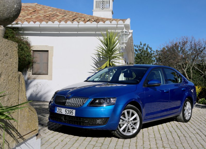 Škoda Octavia а7 голубой