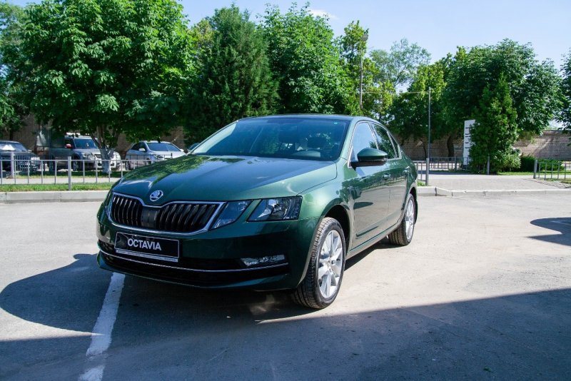 Skoda Octavia a7 зеленая