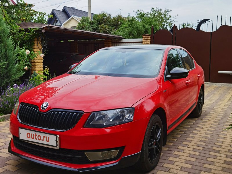 Octavia a7 красная