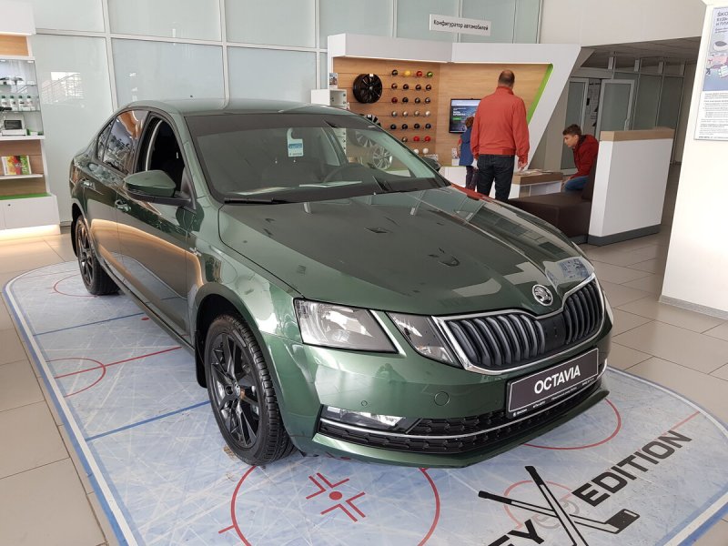 Skoda Octavia a8 зеленая