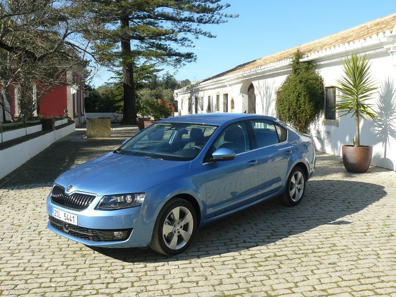 Skoda Rapid Denim Blue