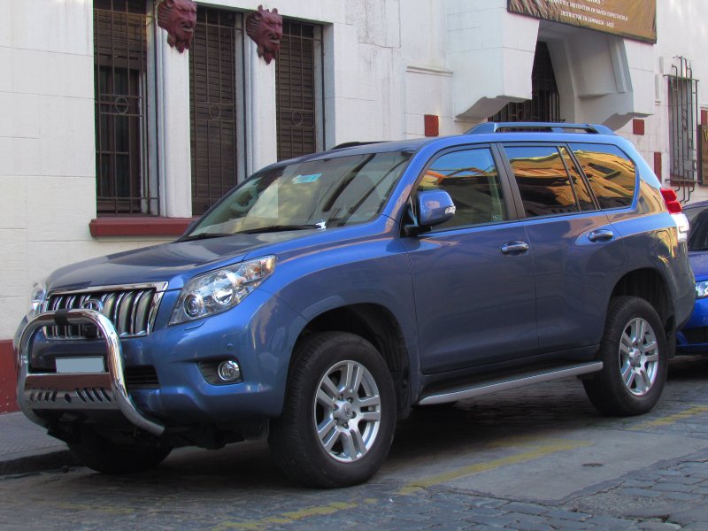 Nissan Patrol vs Toyota Land Cruiser