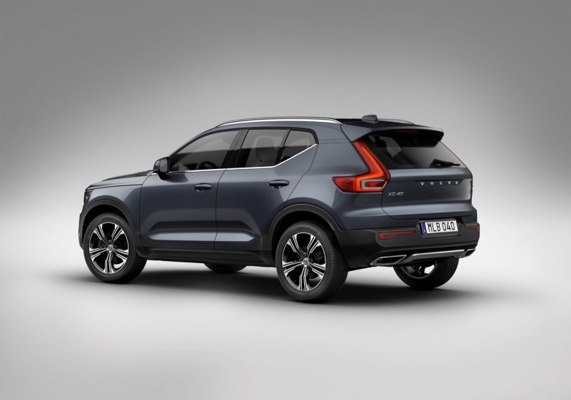 Вольво xc40 2018