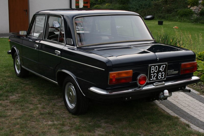 Старый Фиат 125